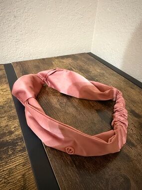 Lululemon Twist Knot Fabric Headband in Dusty Rose